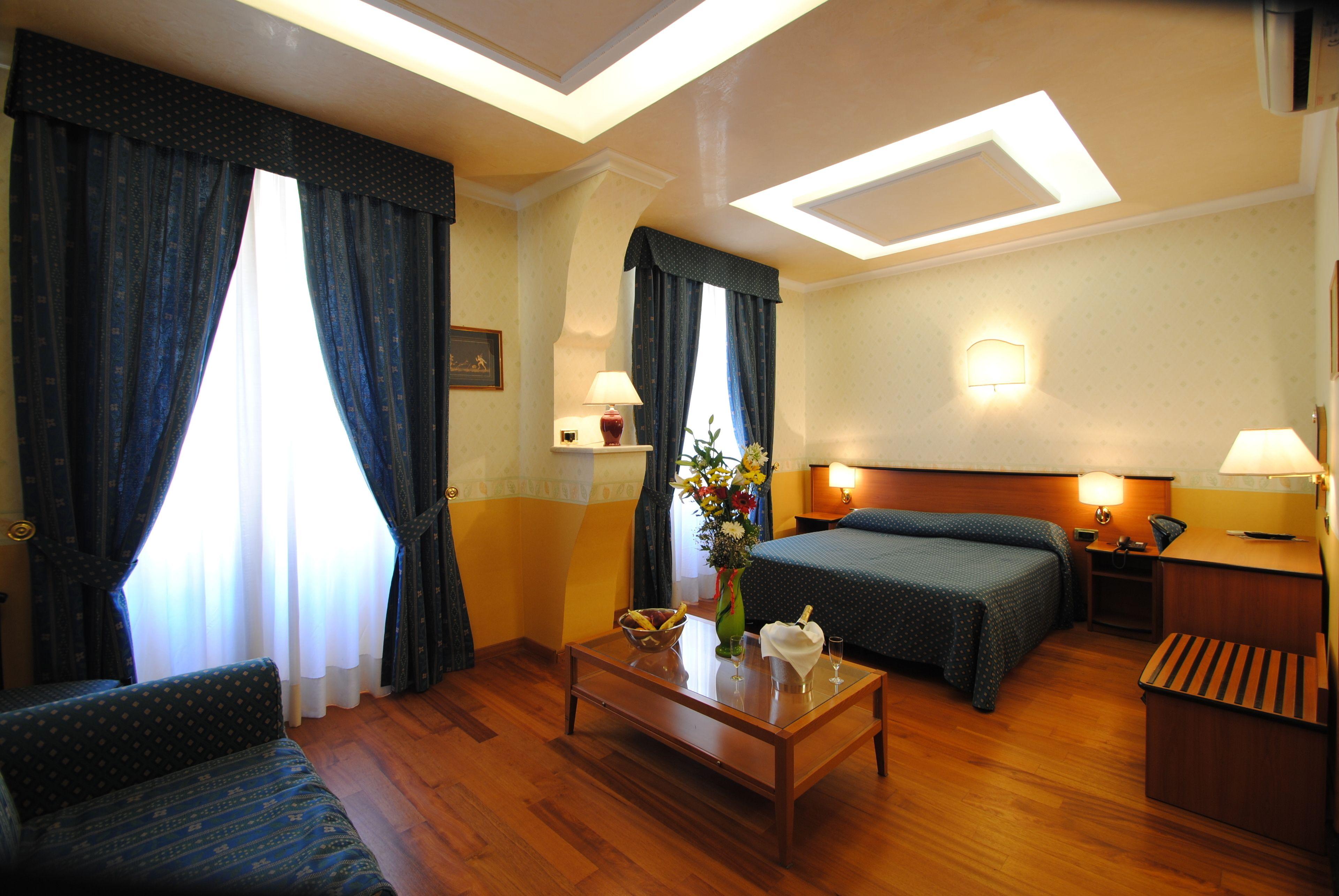 Hotel Verona Rome — Foto 1